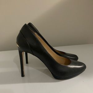 Michael Kors platform pumps size 7